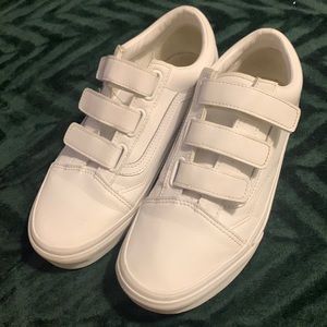 White strap Vans